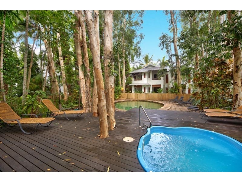 Unit 3/10-14 Harpa Street, Palm Cove QLD 4879