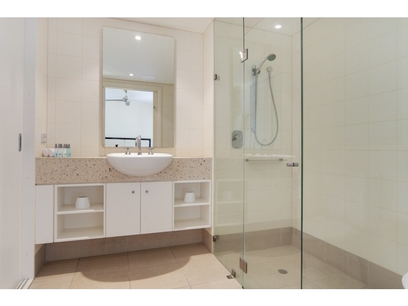 123 Williams Esplanade, Palm Cove QLD 4879