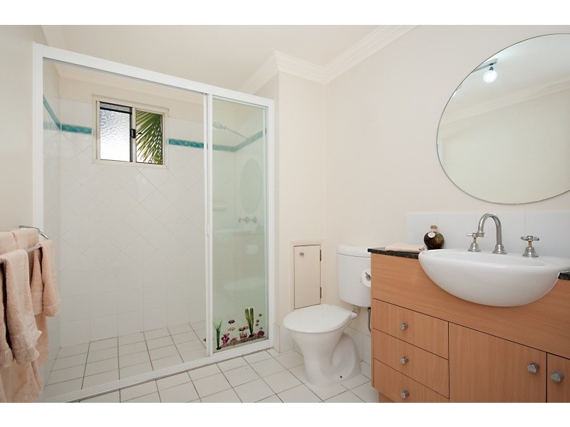 Unit 4/27 Sims Esplanade, Yorkeys Knob QLD 4878