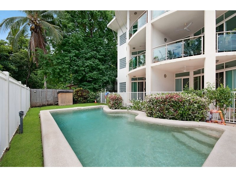 Unit 4/27 Sims Esplanade, Yorkeys Knob QLD 4878