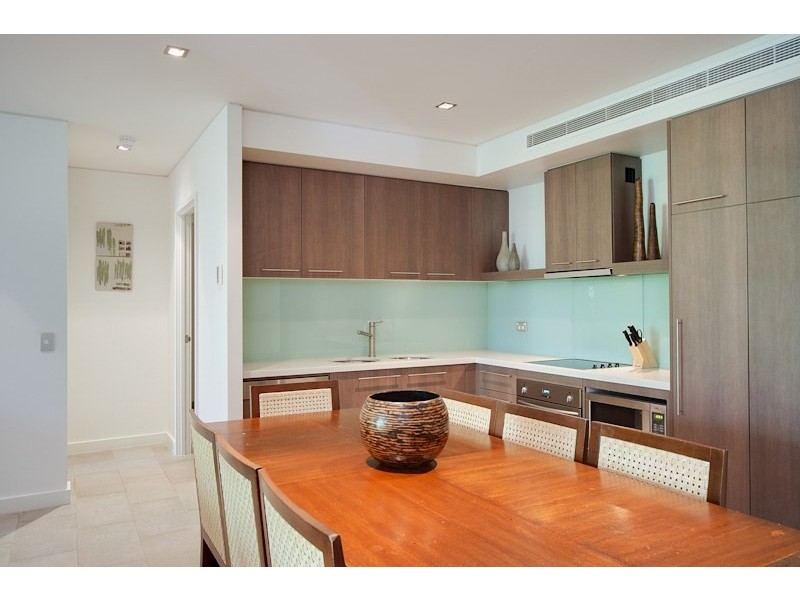 Unit 212/5 Triton Street, Palm Cove QLD 4879