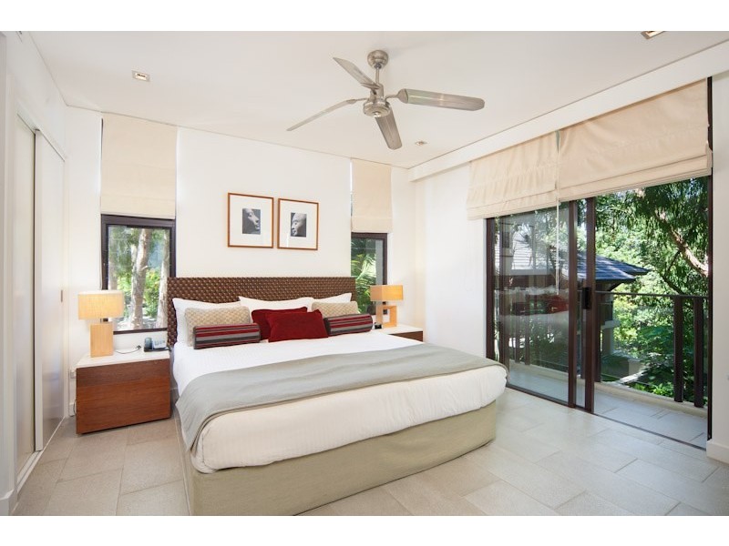 Unit 212/5 Triton Street, Palm Cove QLD 4879