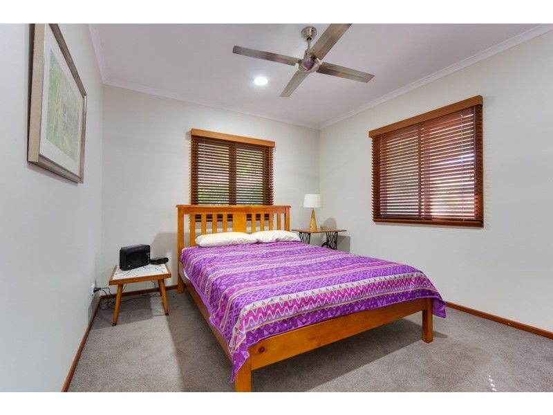 135 – 137 Harvey Road, Redlynch QLD 4870