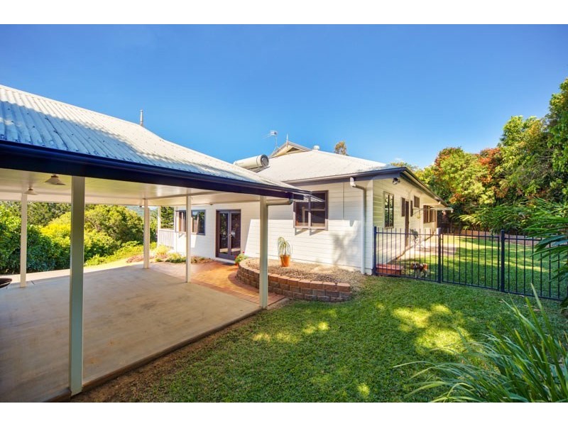 135 – 137 Harvey Road, Redlynch QLD 4870