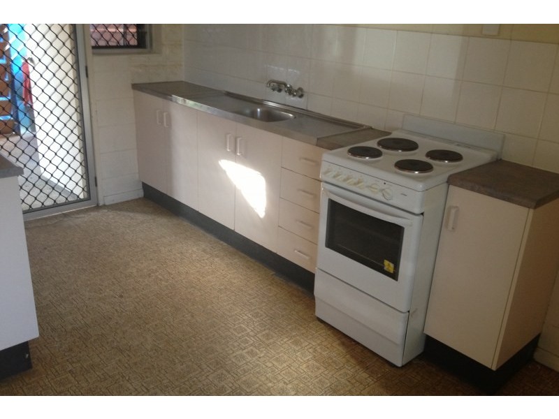 Unit 1/44 Dalton Street, Westcourt QLD 4870