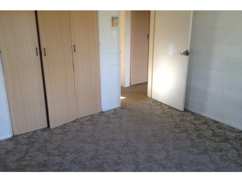 Unit 1/44 Dalton Street, Westcourt QLD 4870