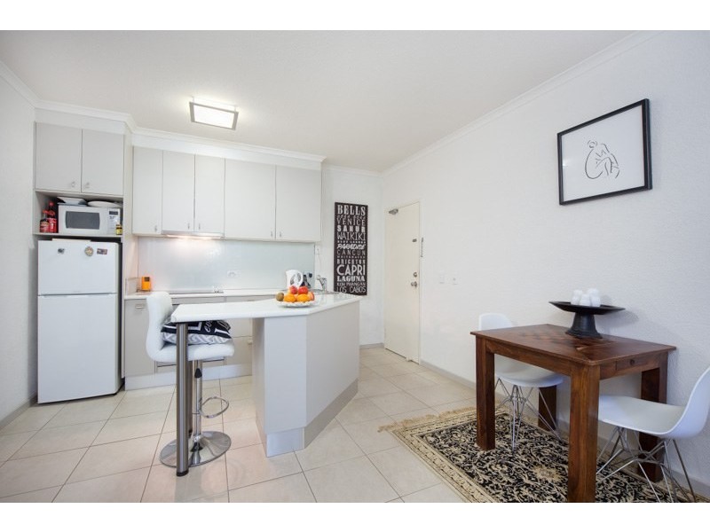 Unit 103/6 Triton Street, Palm Cove QLD 4879
