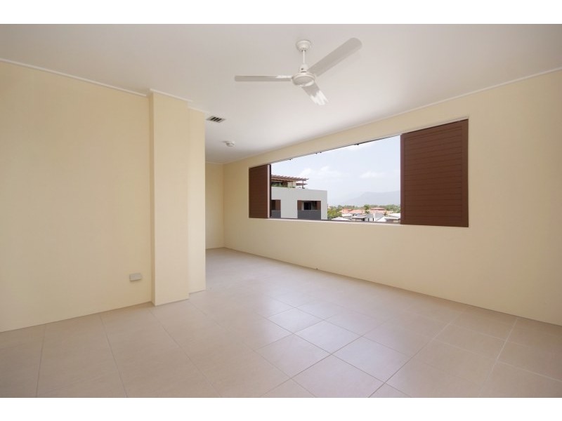 Unit 306/335 Lake Street, Cairns North QLD 4870