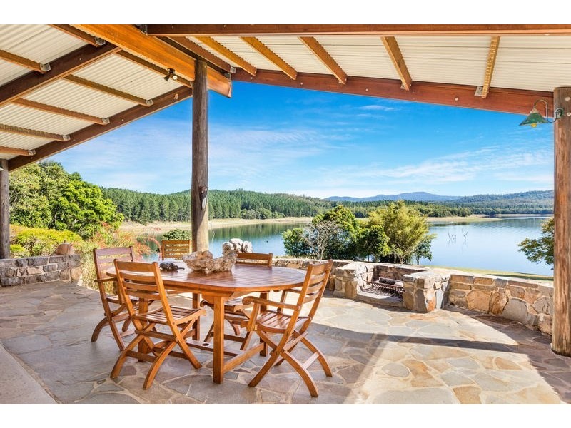 7 Spry Close, Lake Tinaroo QLD 4872