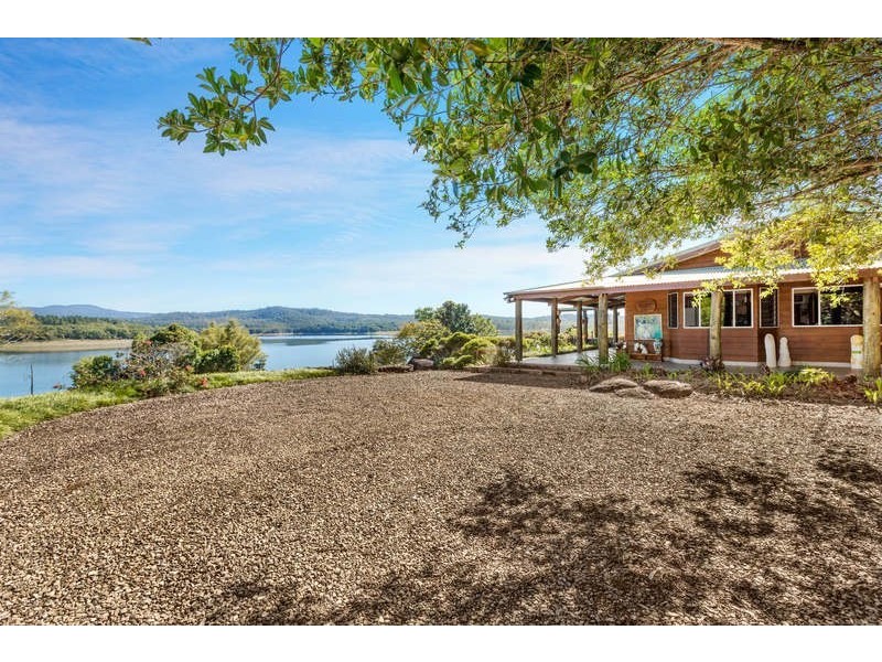 7 Spry Close, Lake Tinaroo QLD 4872