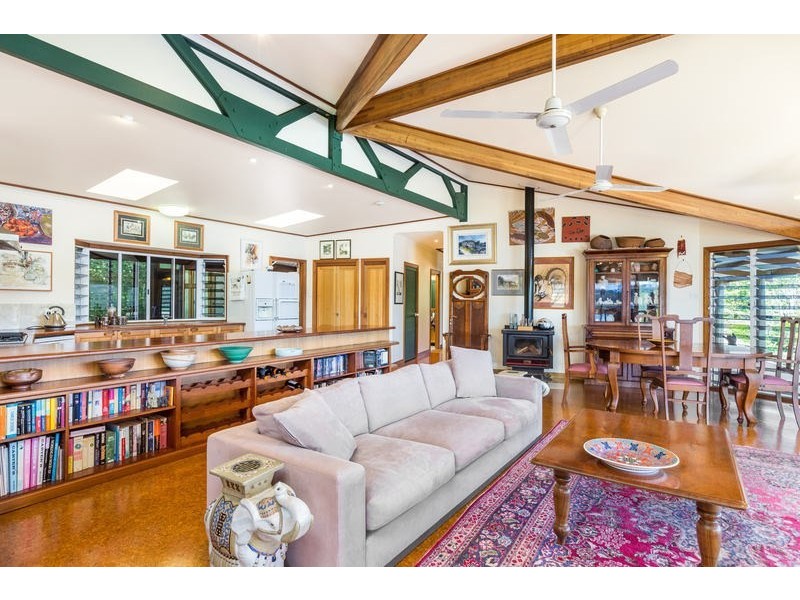 7 Spry Close, Lake Tinaroo QLD 4872