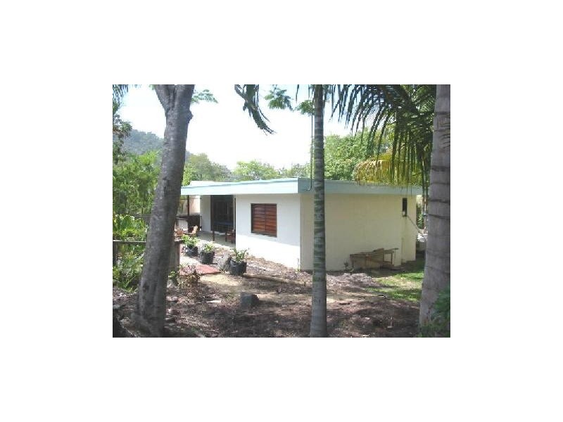 81 Moore Street, Trinity Beach QLD 4879