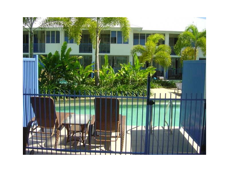 2 Langley Road, Port Douglas QLD 4877