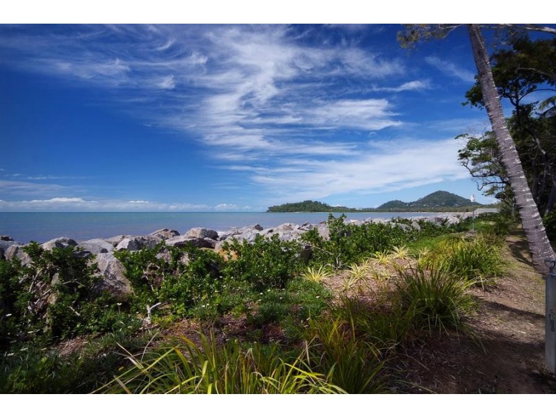 43 Arlington Esplanade, Clifton Beach QLD 4879