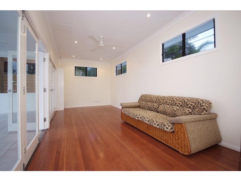 43 Arlington Esplanade, Clifton Beach QLD 4879