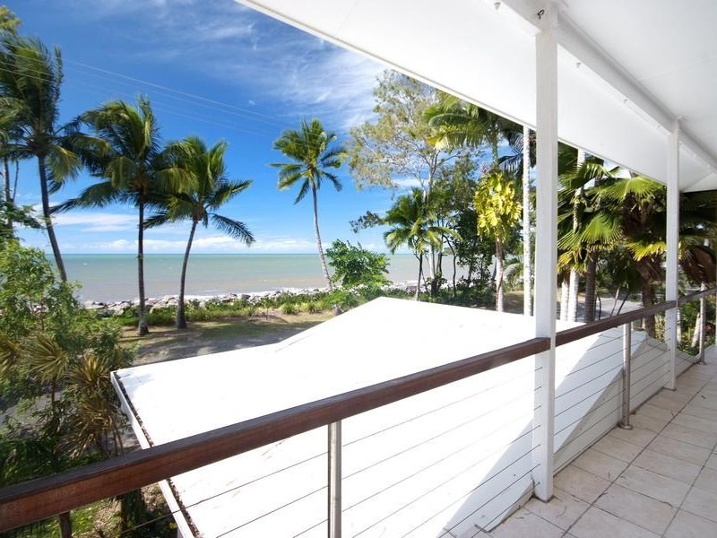 43 Arlington Esplanade, Clifton Beach QLD 4879