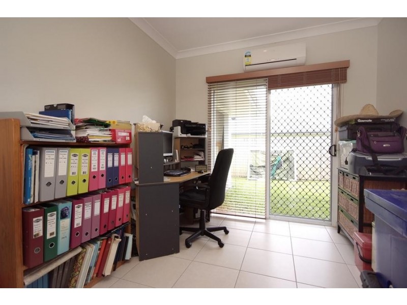 4 Disney Street, White Rock QLD 4868