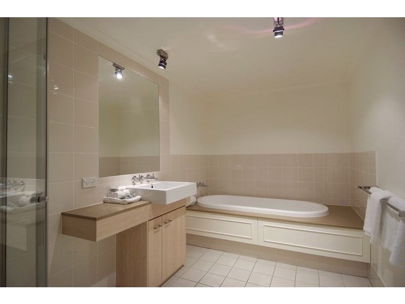 Unit 224/49-63 Williams Esplanade, Palm Cove QLD 4879