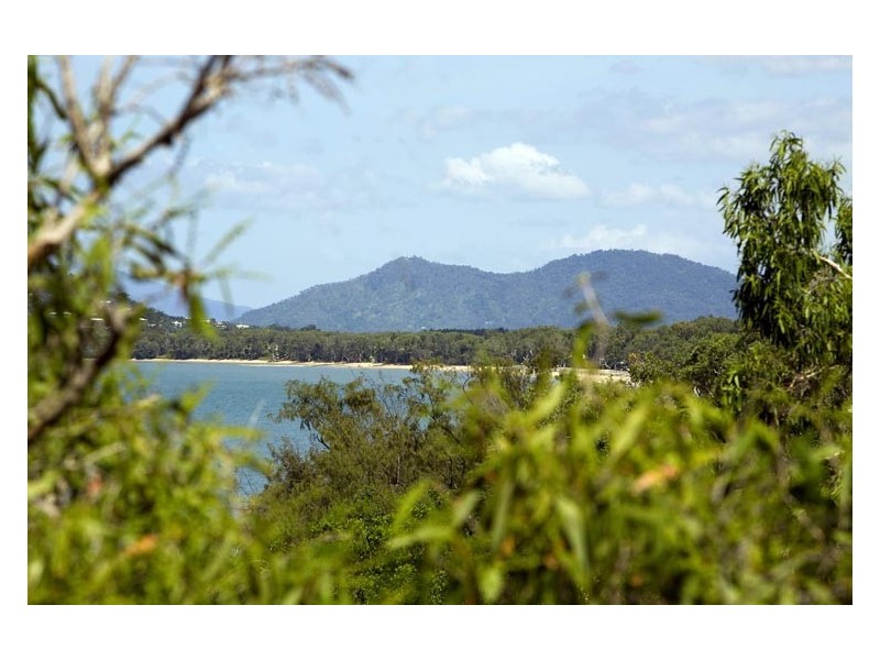 Unit 410/411/5 Triton Street, Palm Cove QLD 4879