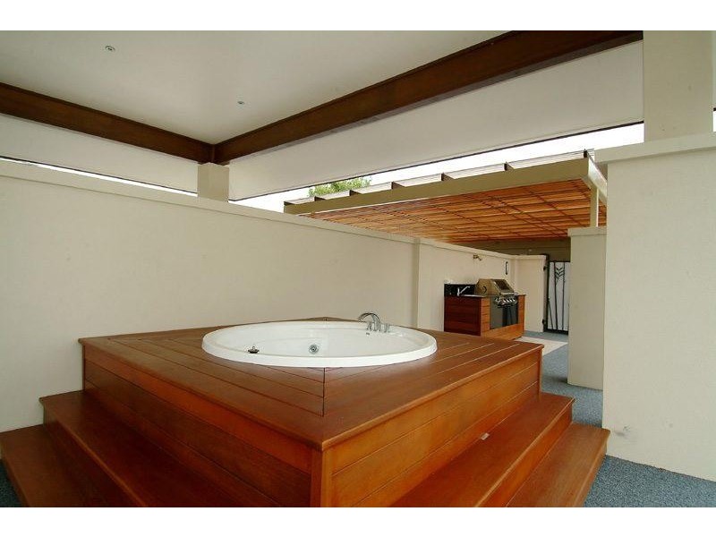 Unit 417/5 Triton Street, Palm Cove QLD 4879