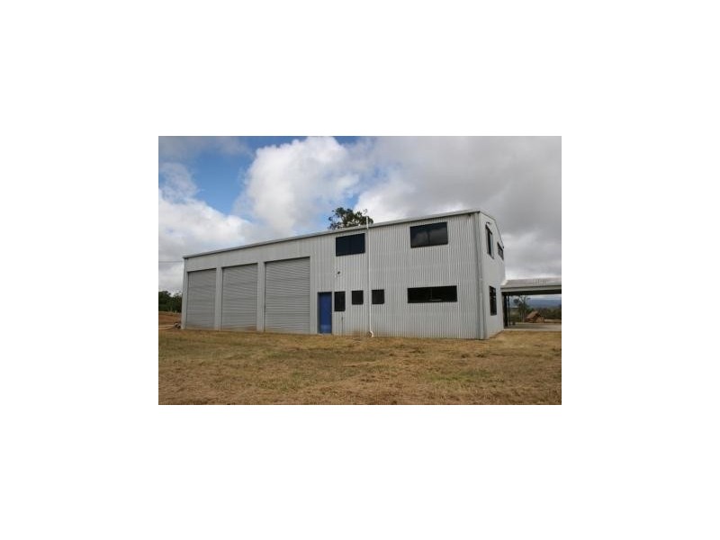 18 Kluck Road, Tinaroo QLD 4872