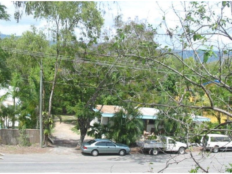 81 Moore Street, Trinity Beach QLD 4879