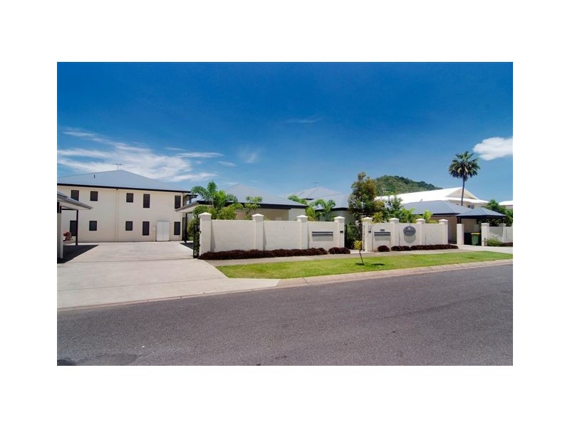 Unit 14/12 Oyster Court, Trinity Beach QLD 4879