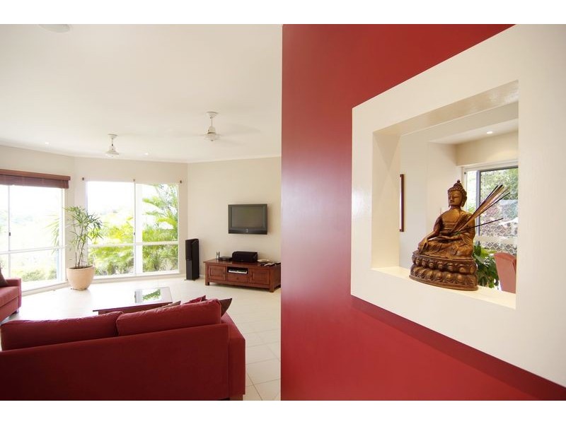 7 Woodmont Place, Cairns QLD 4870