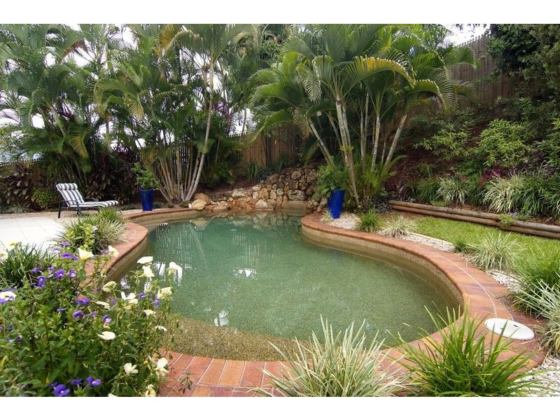 7 Woodmont Place, Cairns QLD 4870