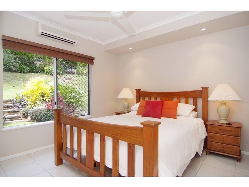 7 Woodmont Place, Cairns QLD 4870