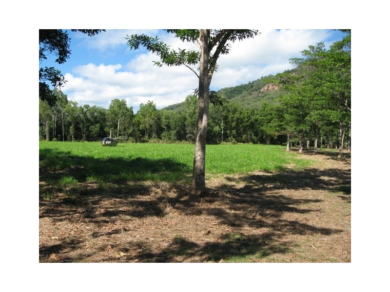 Ferraro Road, Mowbray QLD 4877