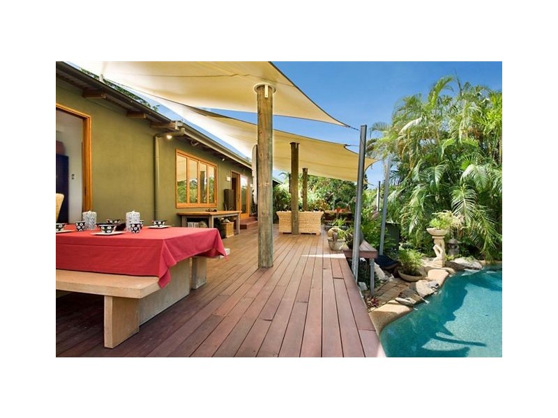 8 Finlay Crescent, Port Douglas QLD 4877