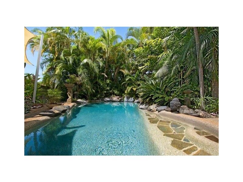 8 Finlay Crescent, Port Douglas QLD 4877