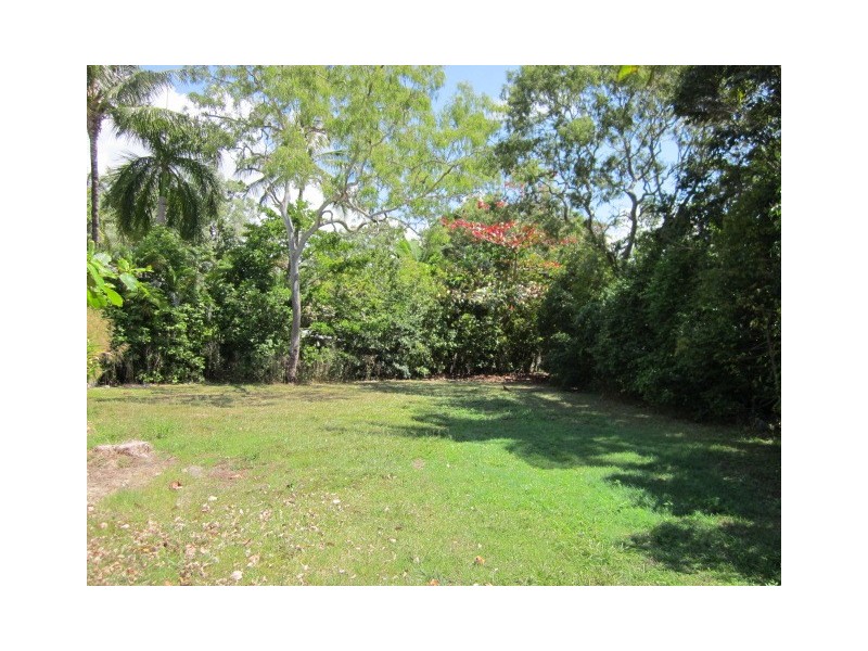 11 Barrier Street, Port Douglas QLD 4877