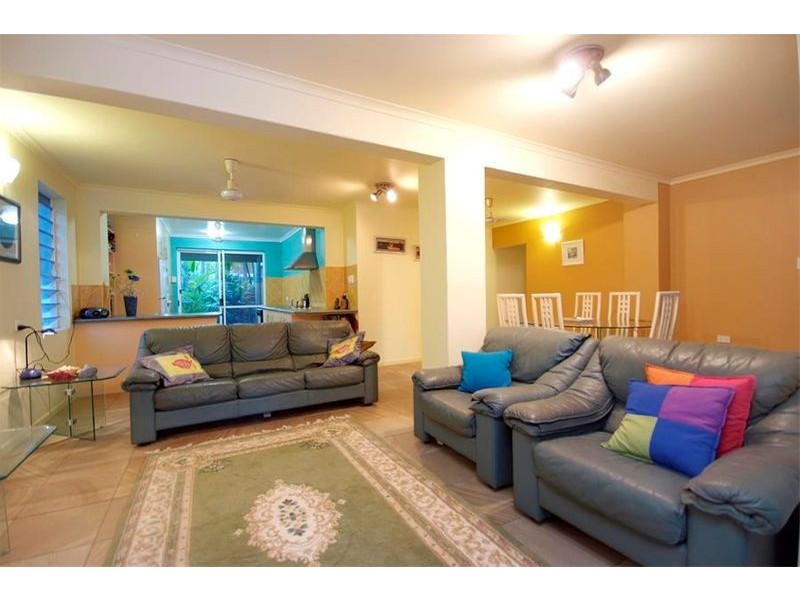11 Barrier Street, Port Douglas QLD 4877