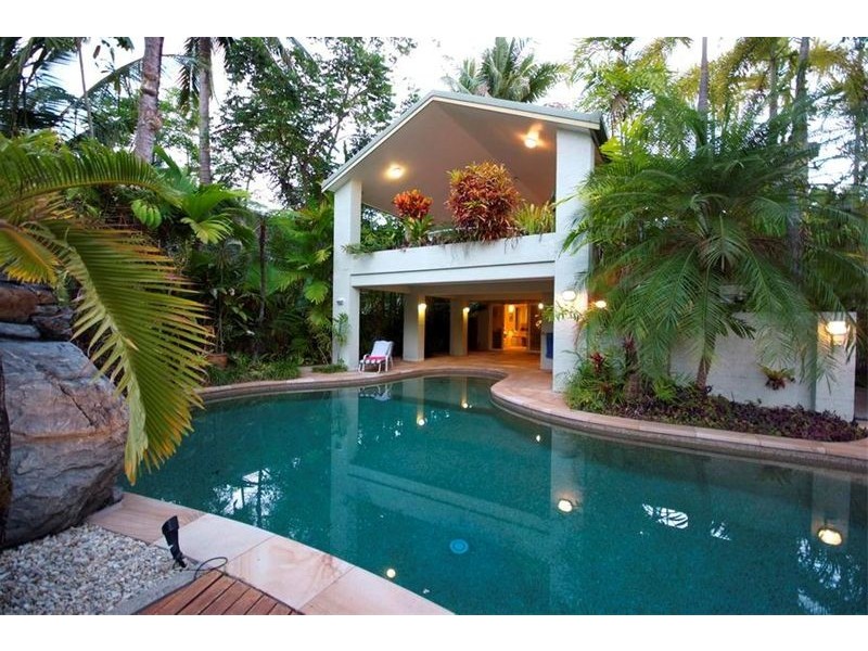 11 Barrier Street, Port Douglas QLD 4877