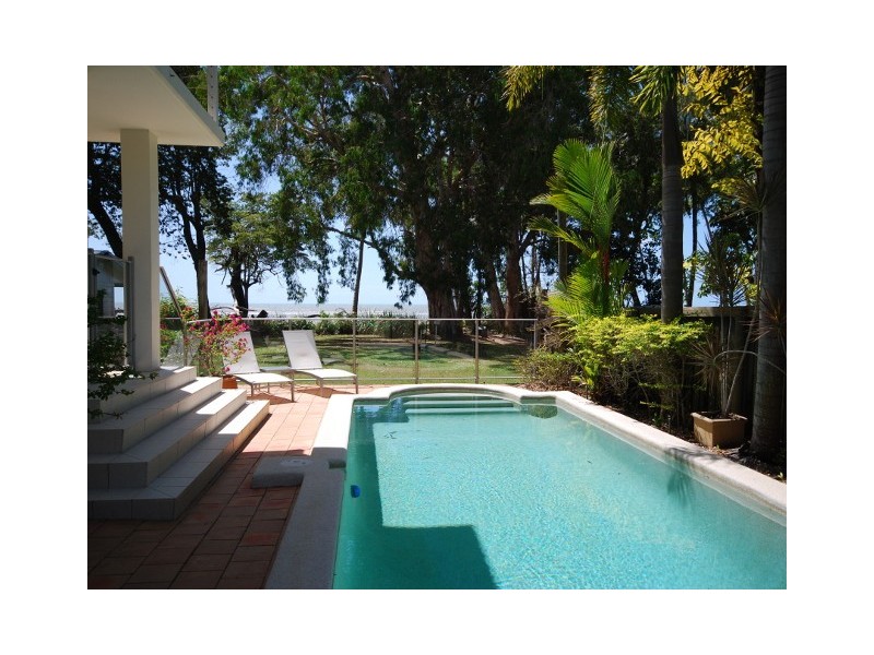 12 Helmet Street, Port Douglas QLD 4877