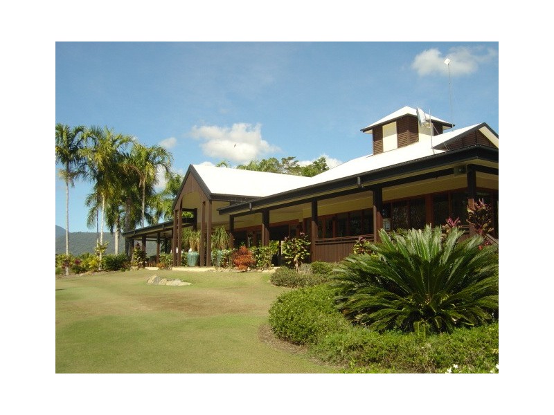 1 Downing Street, Port Douglas QLD 4877