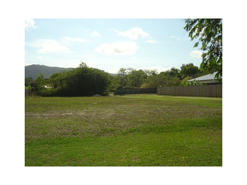 18 Old Port Road, Port Douglas QLD 4877