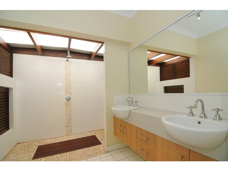 18 Shearwater Street, Port Douglas QLD 4877