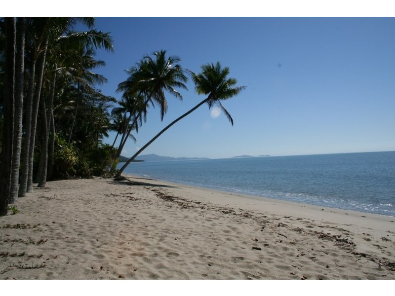 Port Douglas QLD 4877