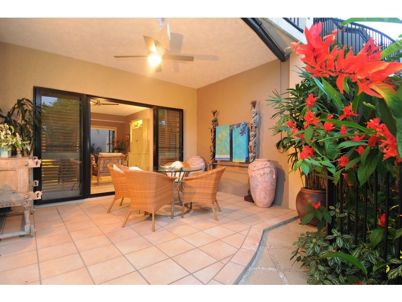 24 St Crispins Avenue, Port Douglas QLD 4877