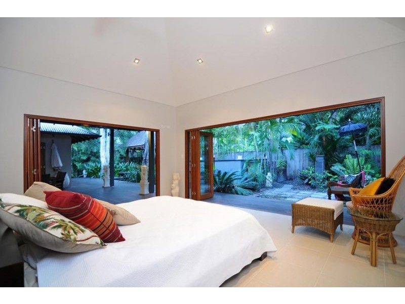 Port Douglas QLD 4877