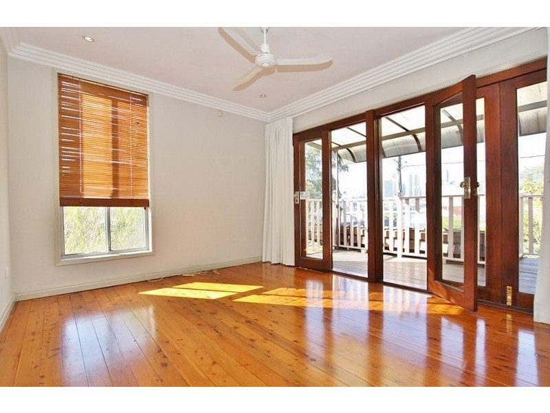 10a Clifton Street, Balmain East NSW 2041