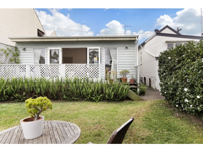 11 Hanover Street, Rozelle NSW 2039