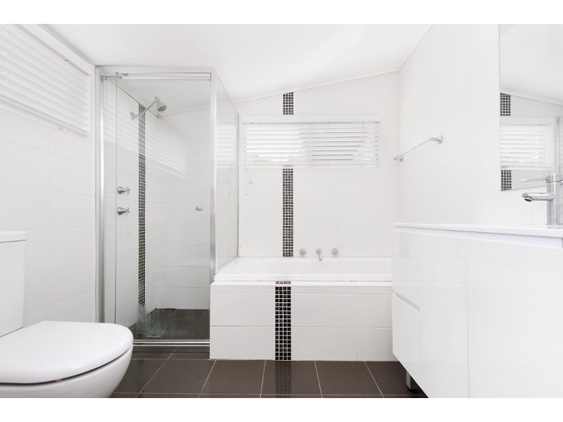 11 Duke Street, Balmain East NSW 2041