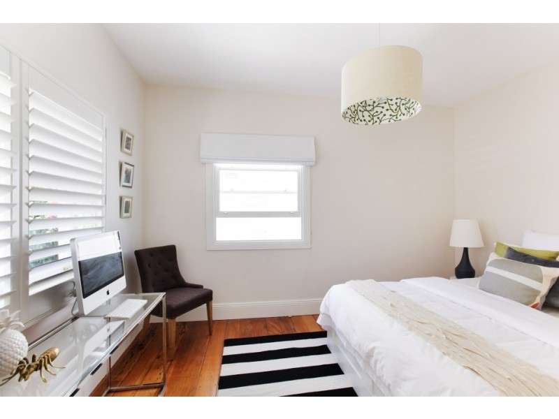 18 Collins Street, Rozelle NSW 2039