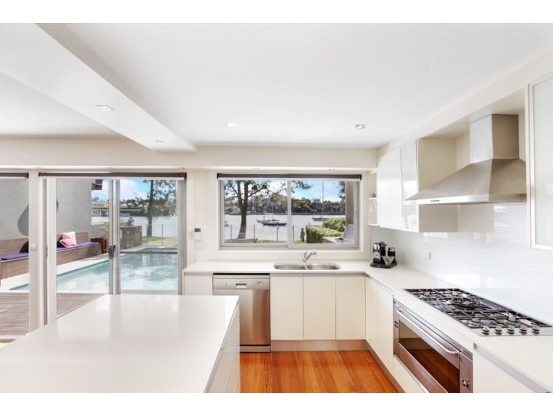 13 Gilchrist Place, Balmain East NSW 2041