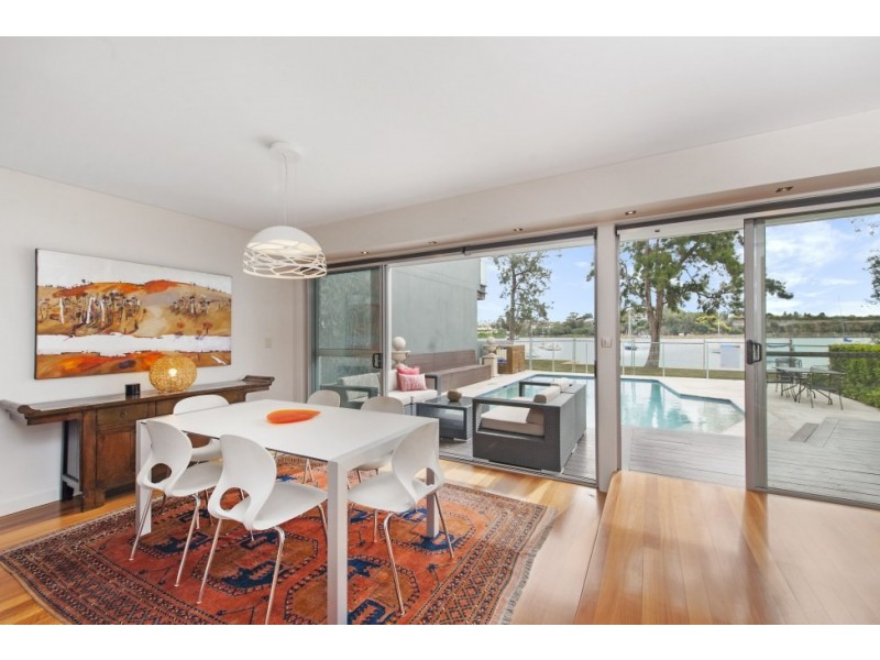 13 Gilchrist Place, Balmain East NSW 2041
