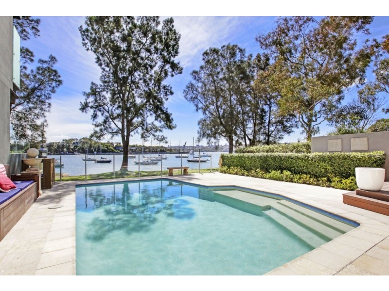 13 Gilchrist Place, Balmain East NSW 2041